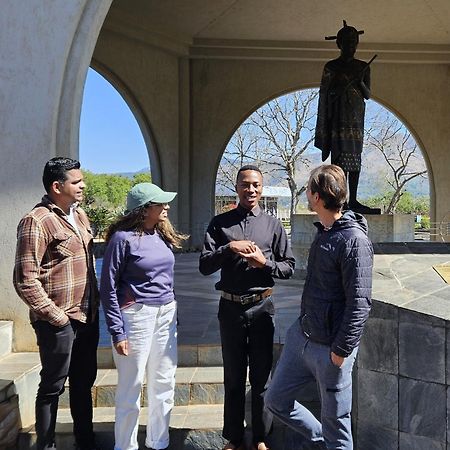 Old Vic Travellers Inn Nelspruit Mbombela Dış mekan fotoğraf