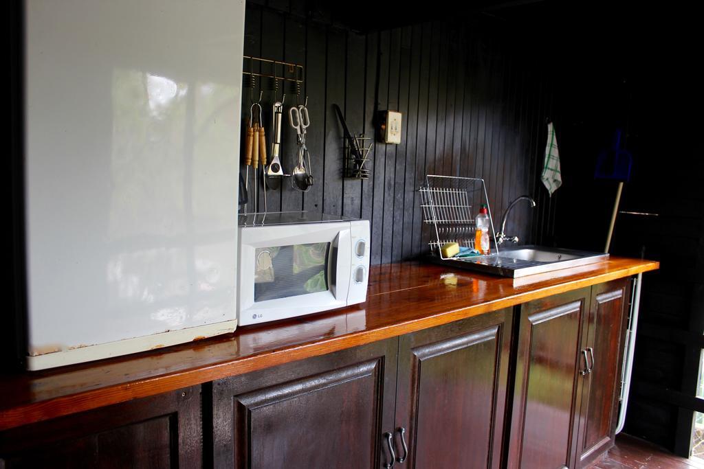 Old Vic Travellers Inn Nelspruit Mbombela Oda fotoğraf