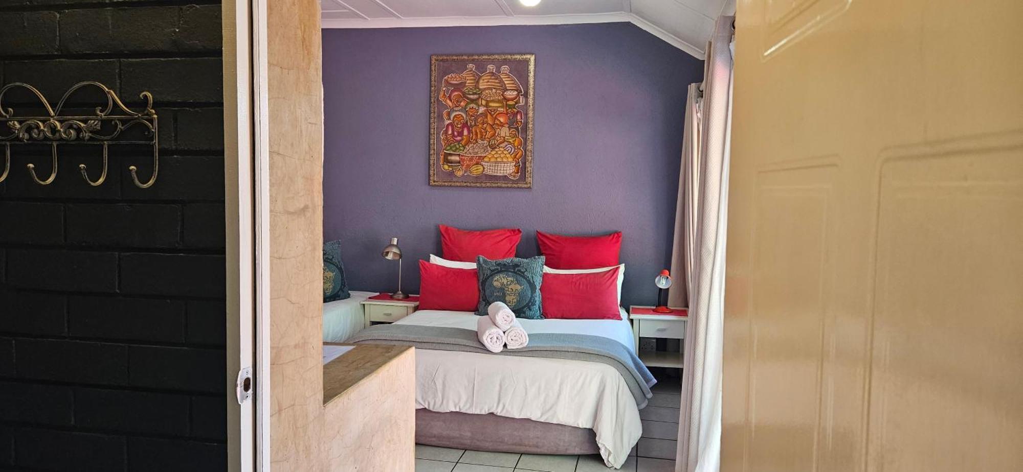 Old Vic Travellers Inn Nelspruit Mbombela Dış mekan fotoğraf