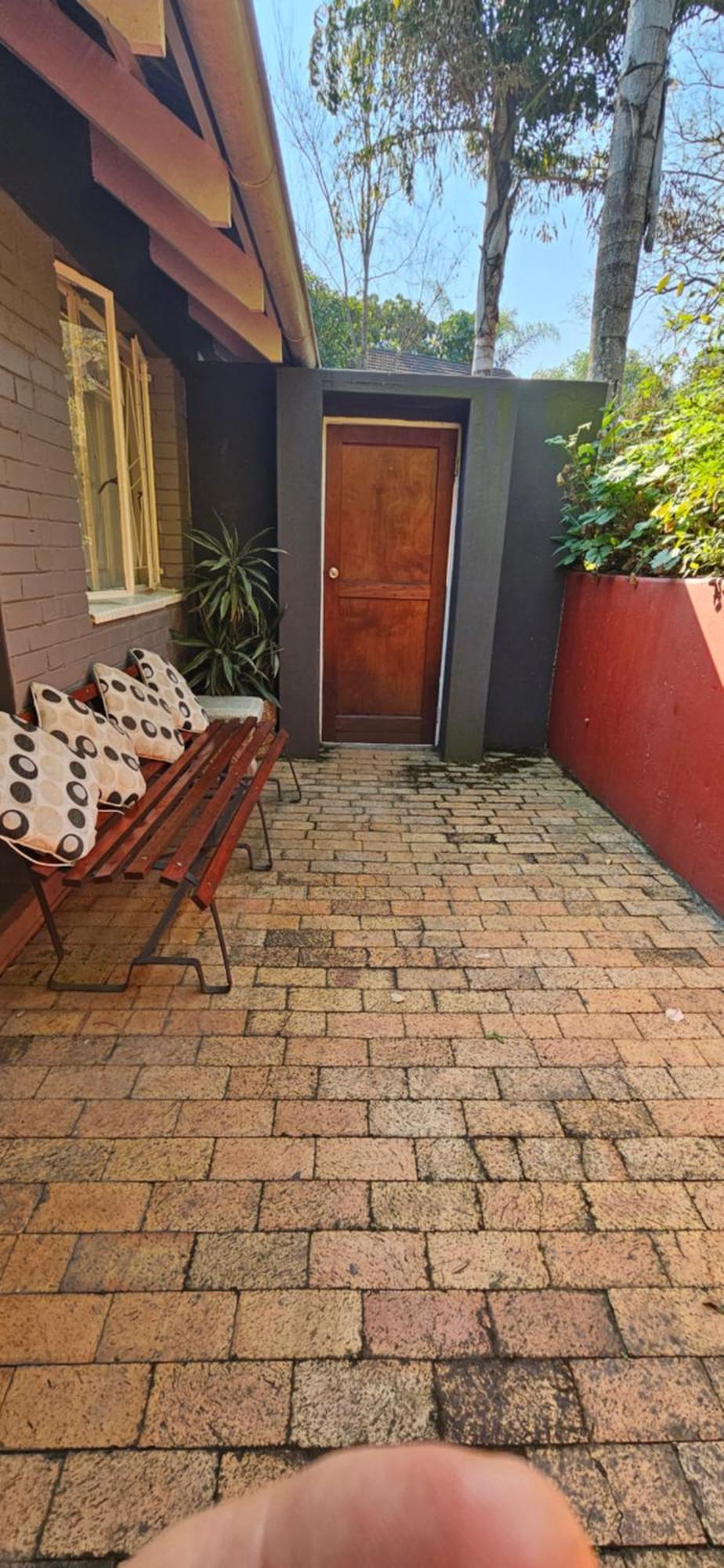Old Vic Travellers Inn Nelspruit Mbombela Dış mekan fotoğraf