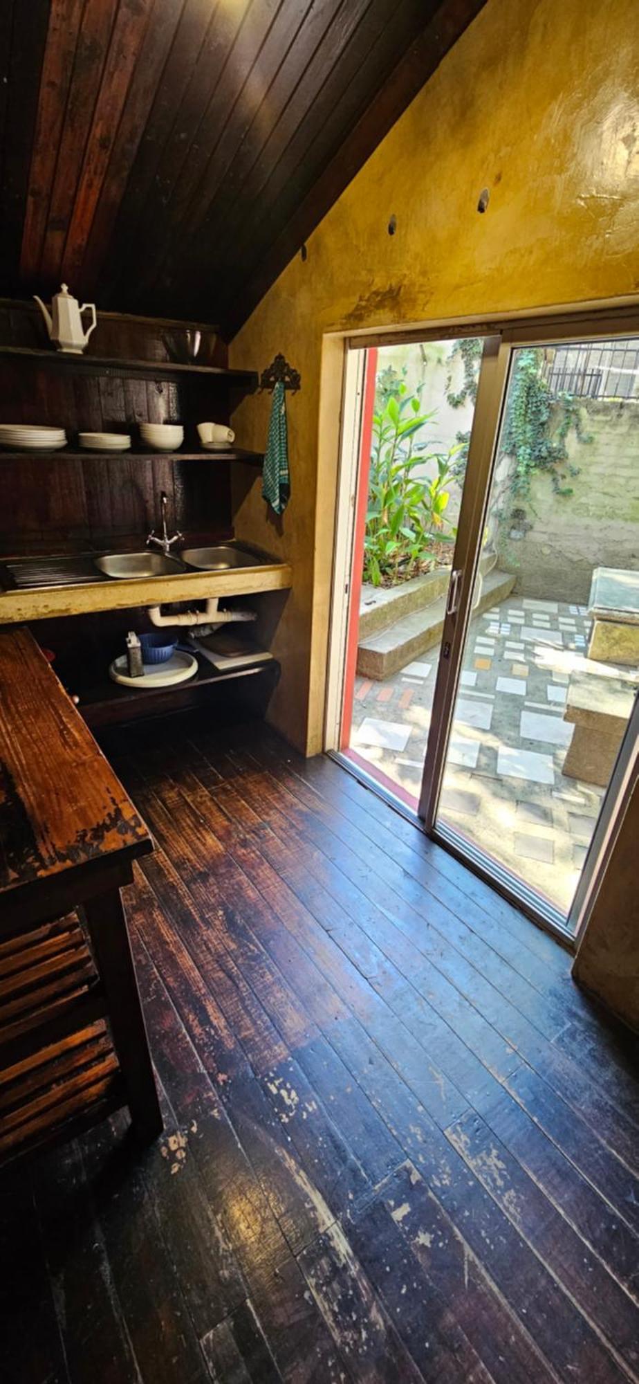 Old Vic Travellers Inn Nelspruit Mbombela Dış mekan fotoğraf