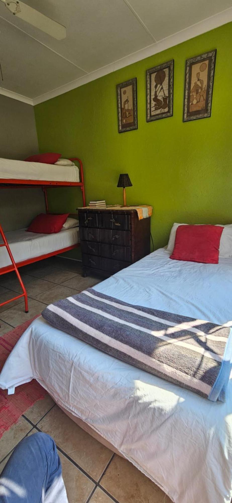 Old Vic Travellers Inn Nelspruit Mbombela Dış mekan fotoğraf