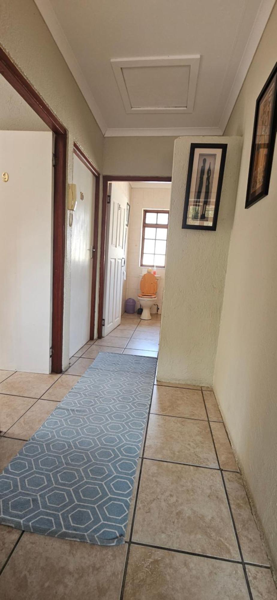 Old Vic Travellers Inn Nelspruit Mbombela Dış mekan fotoğraf
