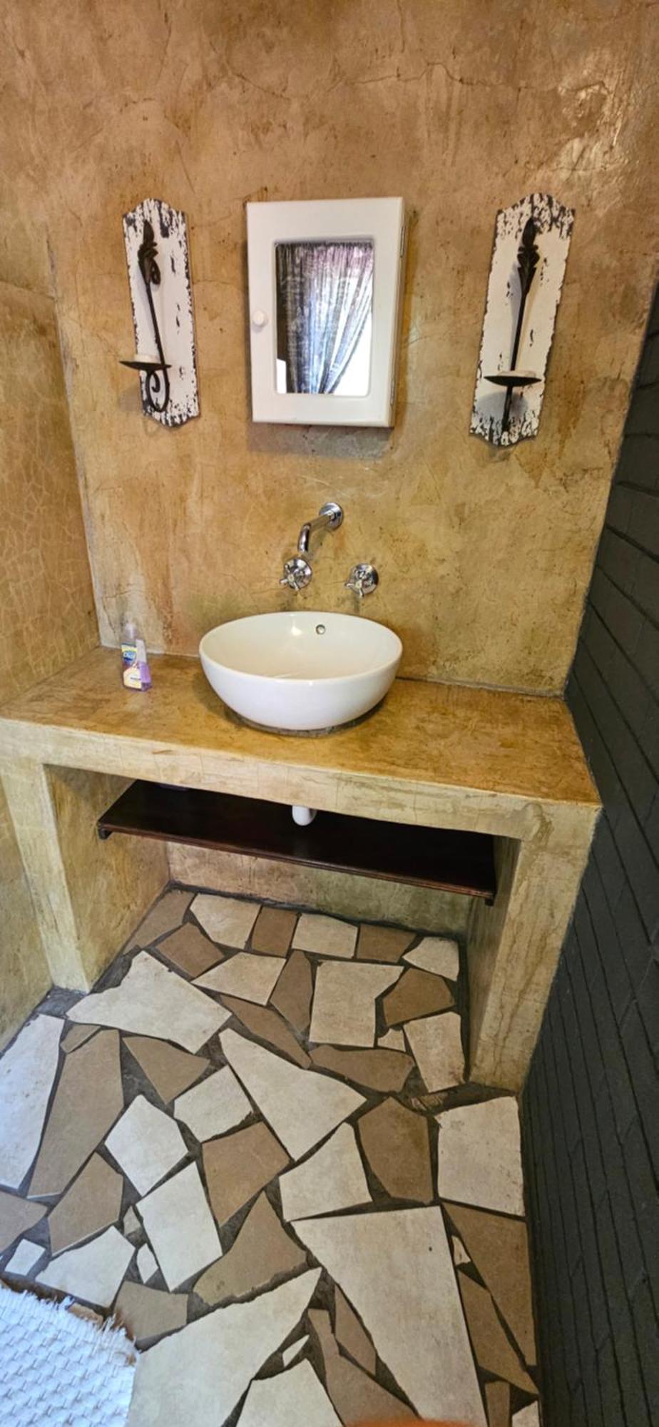 Old Vic Travellers Inn Nelspruit Mbombela Dış mekan fotoğraf