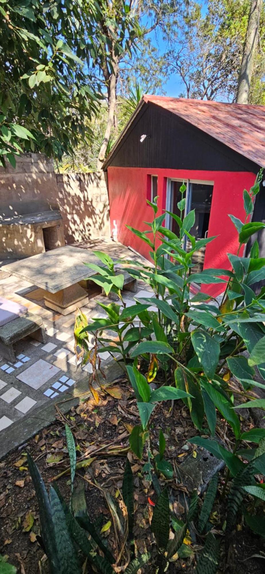 Old Vic Travellers Inn Nelspruit Mbombela Dış mekan fotoğraf
