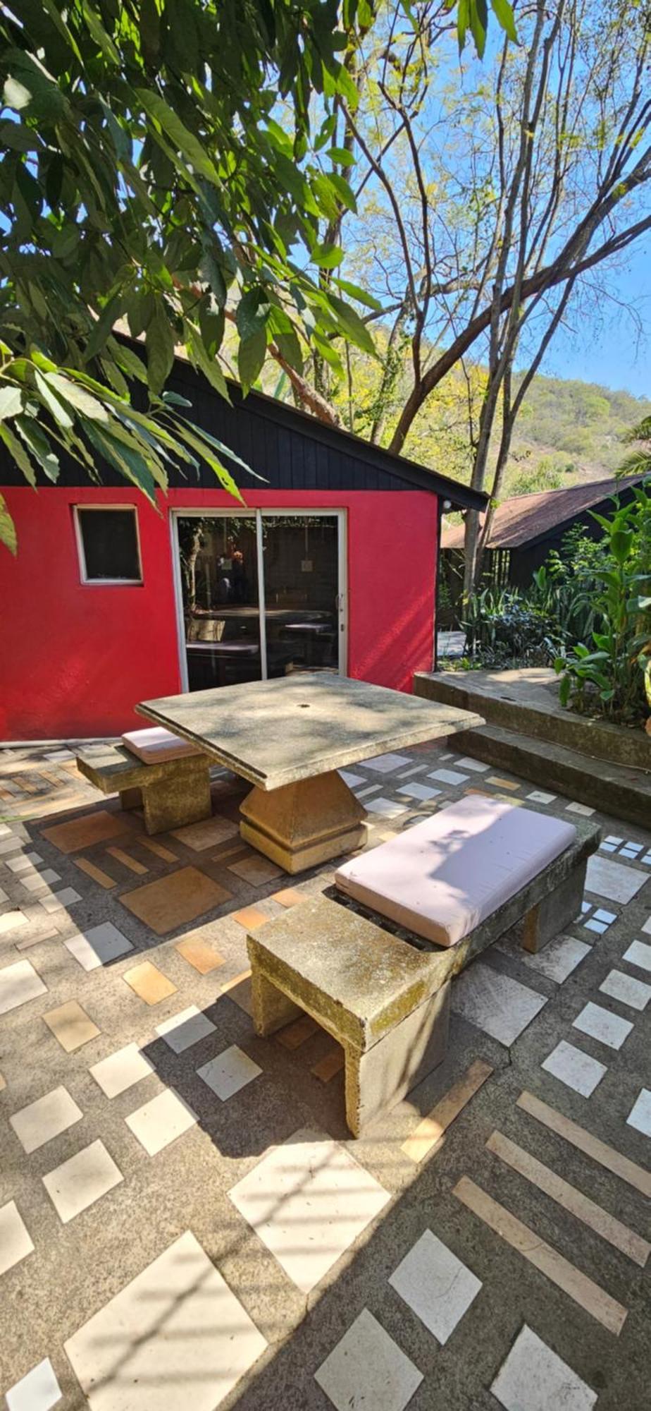 Old Vic Travellers Inn Nelspruit Mbombela Dış mekan fotoğraf