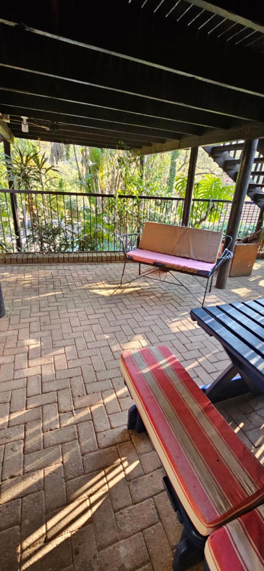 Old Vic Travellers Inn Nelspruit Mbombela Dış mekan fotoğraf